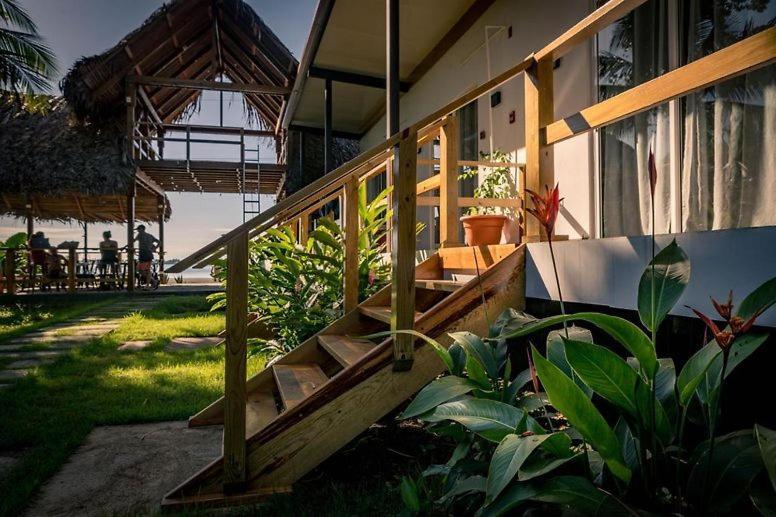 Somewhere Bocas Town Bagian luar foto