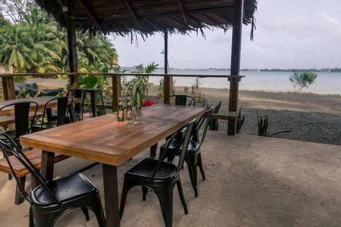 Somewhere Bocas Town Bagian luar foto