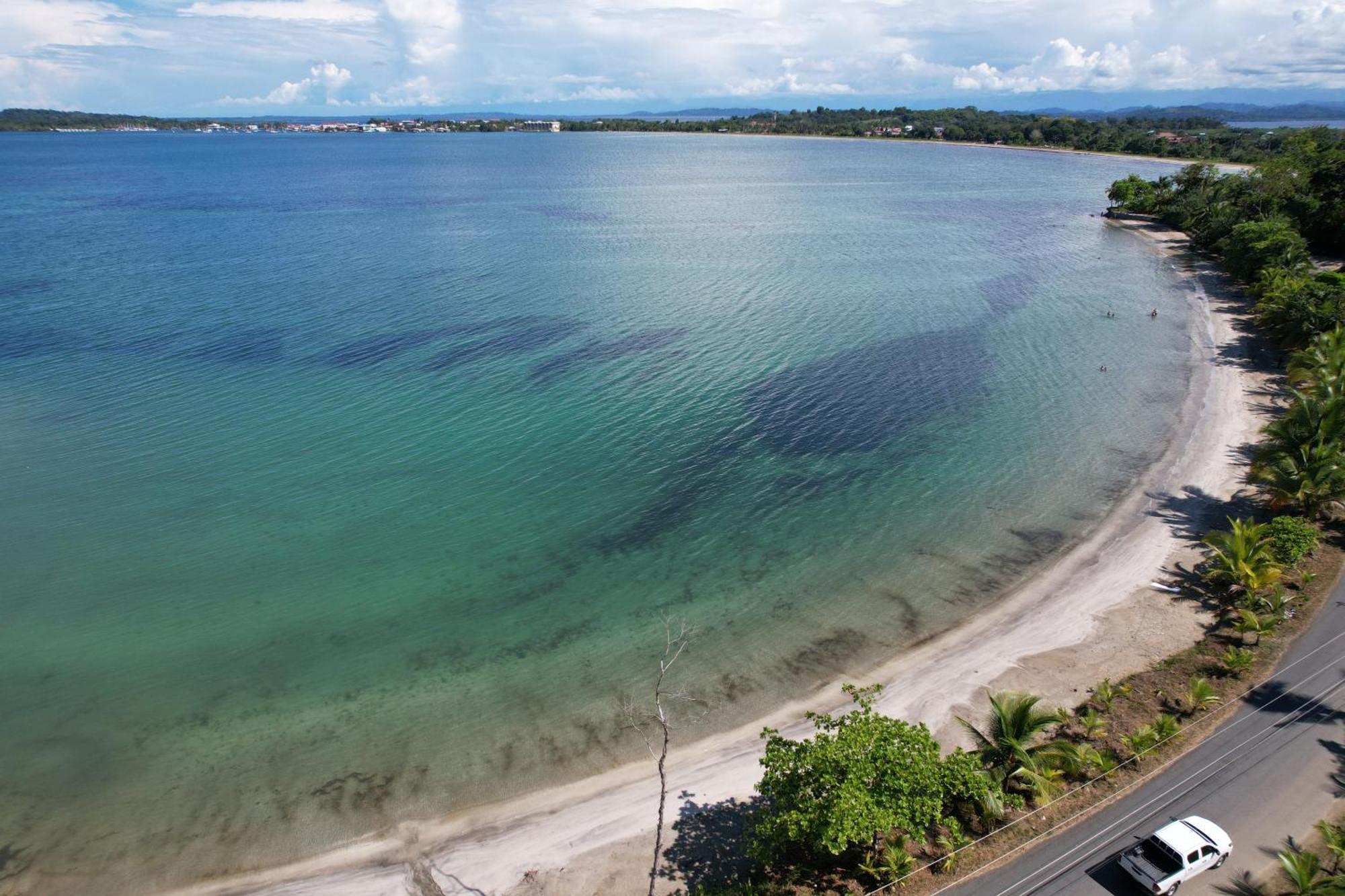 Somewhere Bocas Town Bagian luar foto